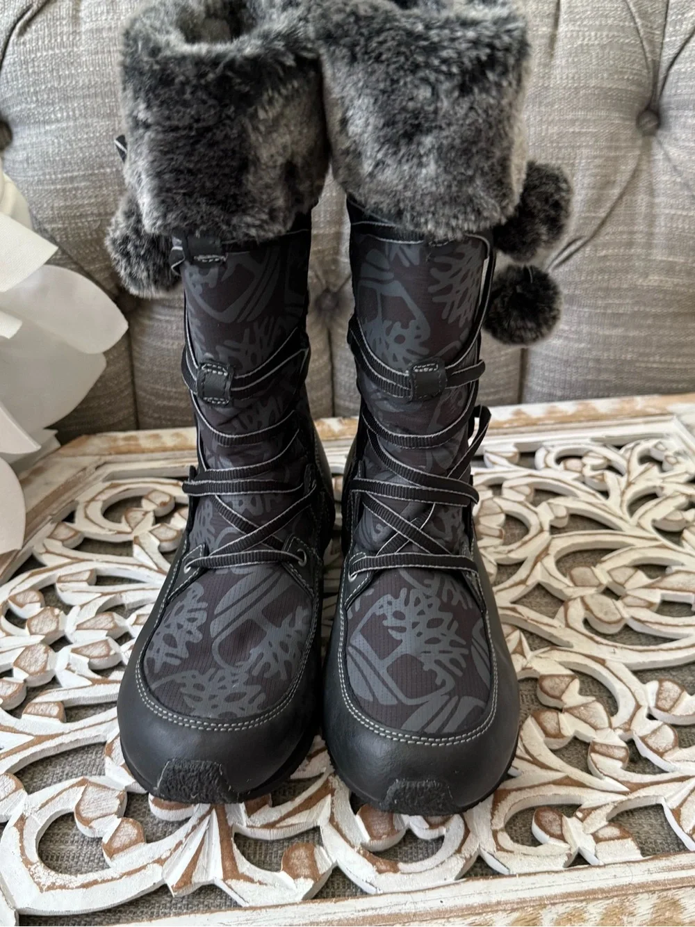 Timberland Women's Black & Gray Faux-Fur Pom Pom Winter Boots 7